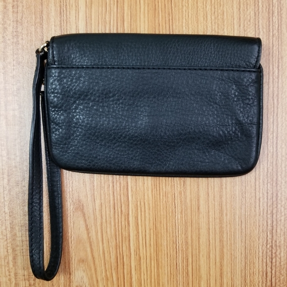 ❗SALE❗Michael Kors Wristlet - Picture 3 of 12